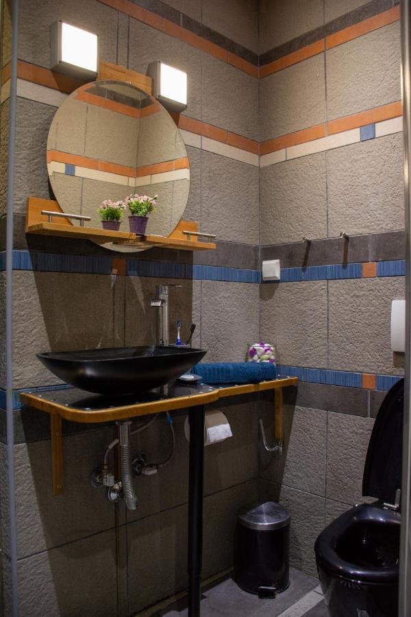 أثينا Handcrafted Unique Flat, 200M From The Acropolis المظهر الخارجي الصورة